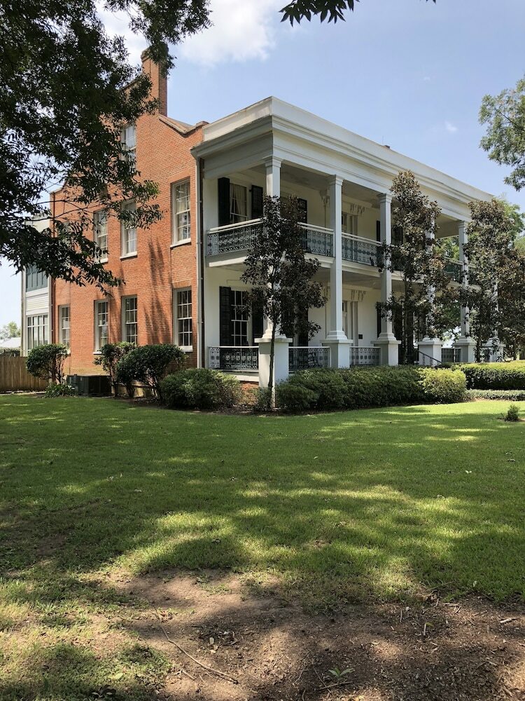 Bed & Breakfast Loyd Hall Plantation