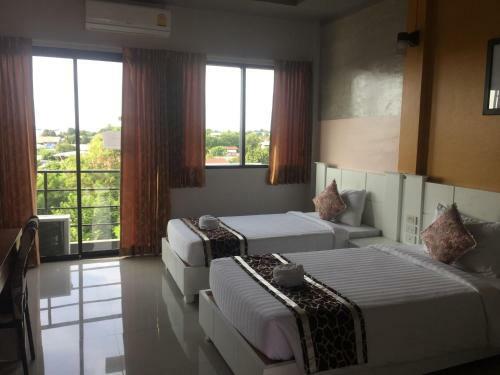 Waen Petch Place Hotel