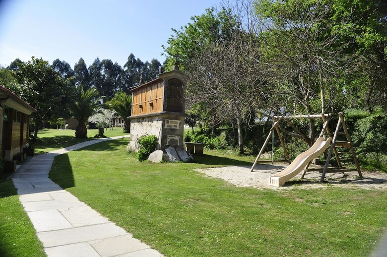 Hostal Albergue Tur�stico Alvarella
