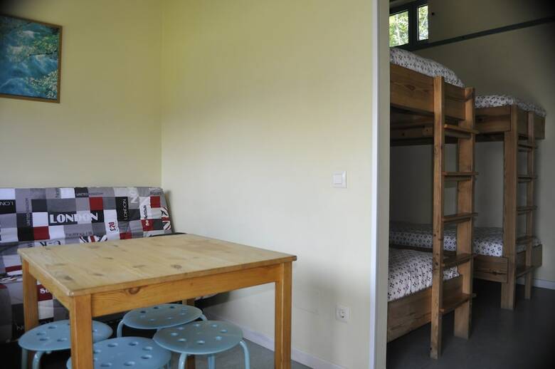Hostal Albergue Tur�stico Alvarella
