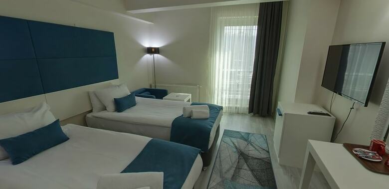 Lion City Hotel