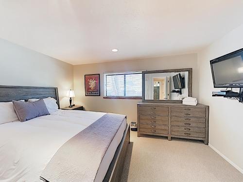 Group Getaways Holiday Home 4030