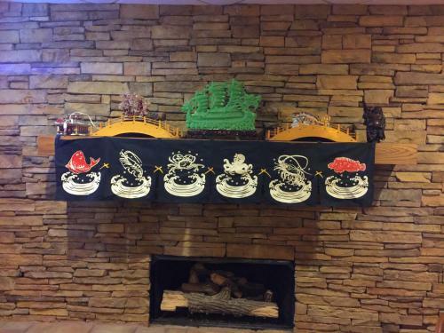 Hotel Dragon Inn & Suites