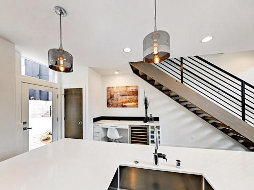 1106 C 14th Ave Townhouse
