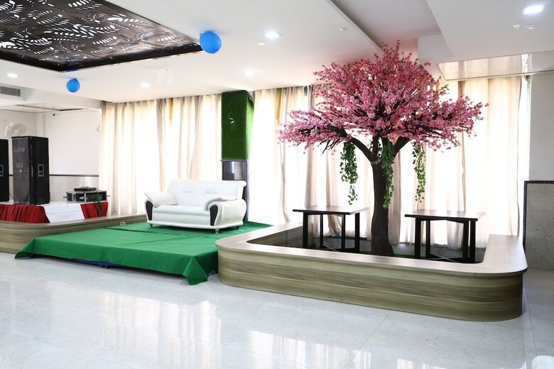 Diwan Hotel And Restaurant