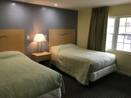 Chisholm's Motor Inn