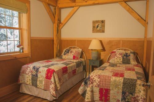 Lodge Robert Frost Mountain Cabins