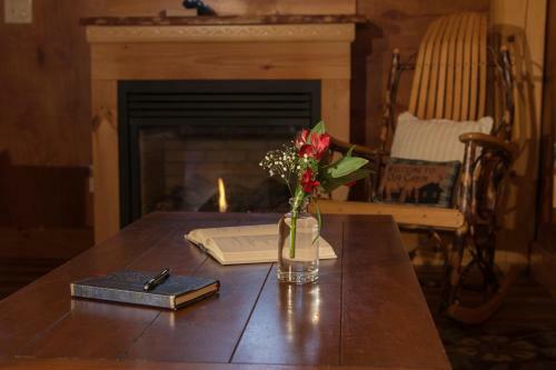 Lodge Robert Frost Mountain Cabins