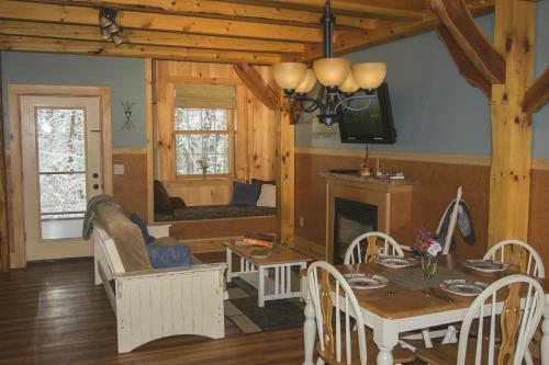 Lodge Robert Frost Mountain Cabins