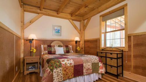 Lodge Robert Frost Mountain Cabins