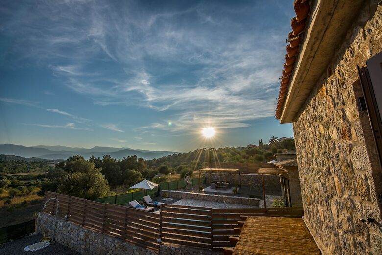 Roggaki Ionian Villas