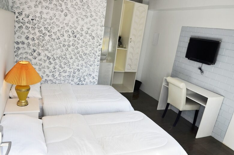 Hotel Grand Peninsula Suites