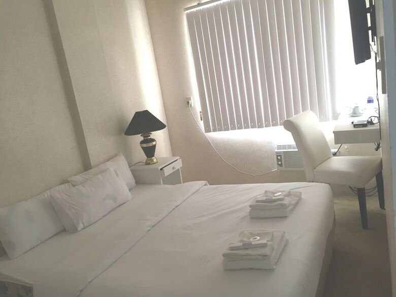 Hotel Grand Peninsula Suites