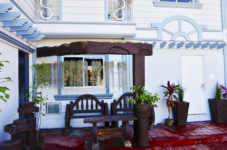 Hotel Grand Peninsula Suites