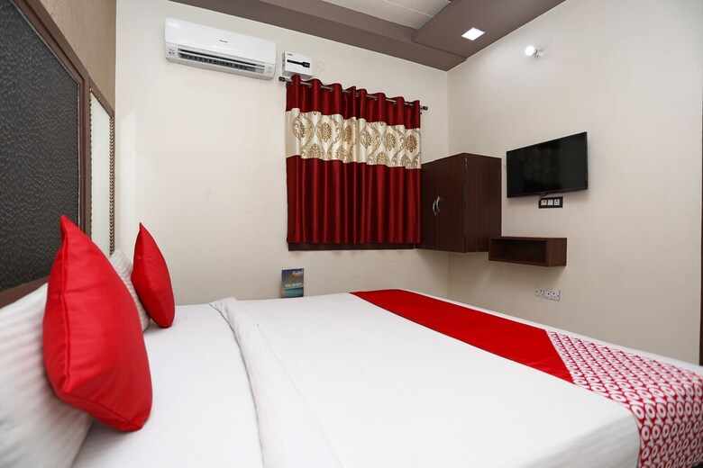 Hotel Oyo 18346 Glorify Stay2
