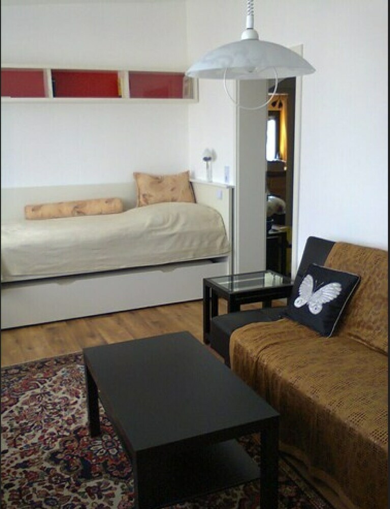 Apartments Reutlinger Strasse