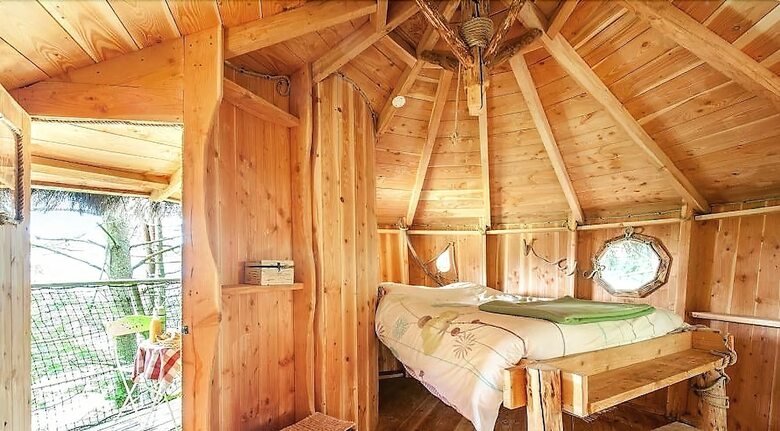 Bed & Breakfast Cabanes Et Yourtes de La Vall�e de L'ance