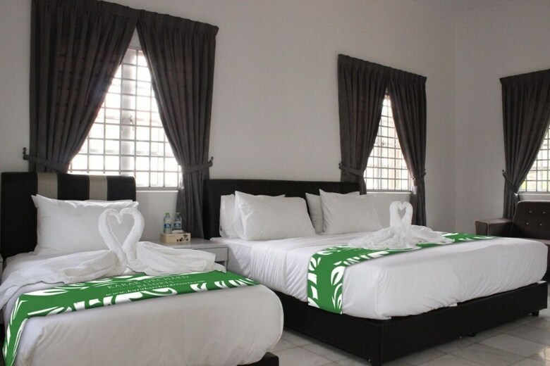 Hotel Karak Orchard Resorts