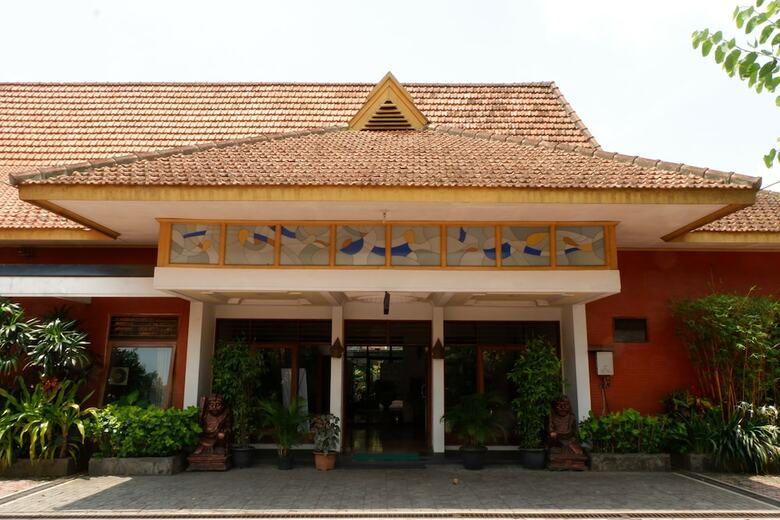 Oyo 517 Hotel Arjuna Lawang