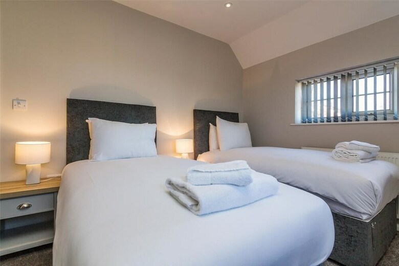 Hotel Woodview House