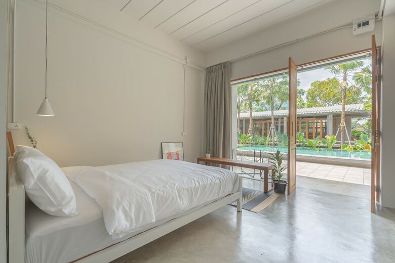 Hotel Sunkiss Pool.bed.cafe