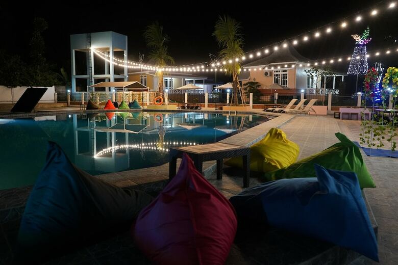 Ilaya Hotel And Resort