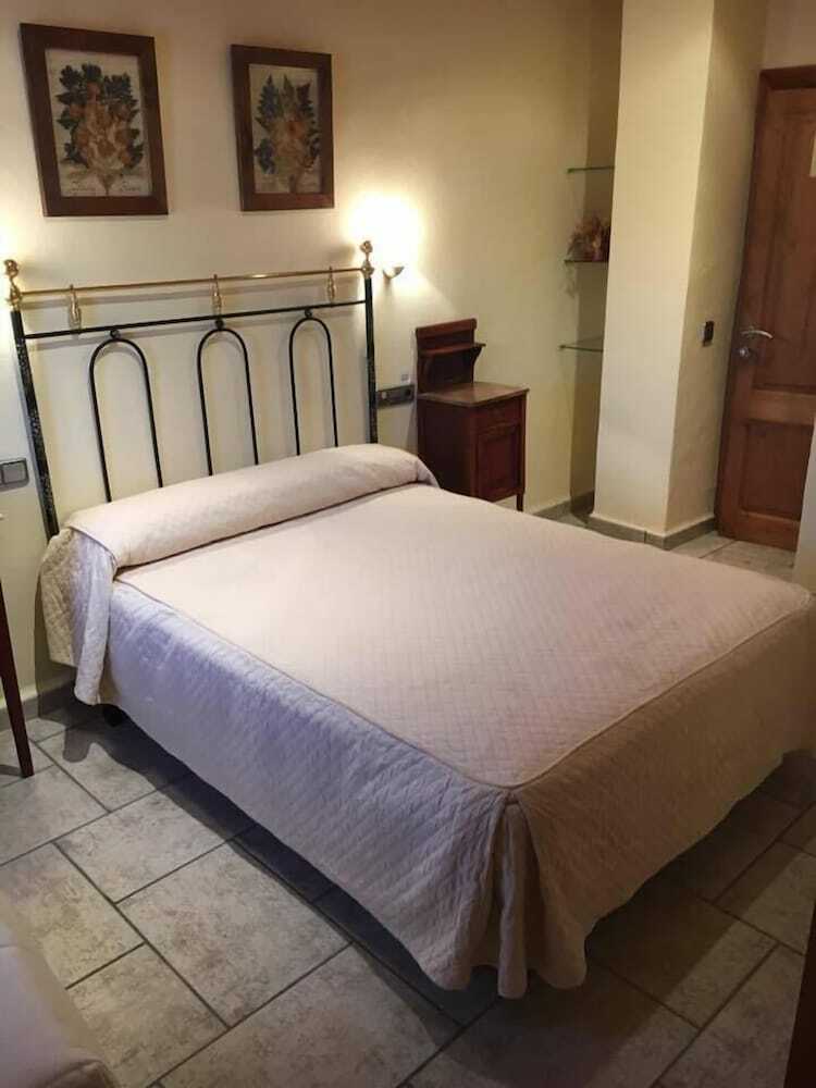 Hostal H Rural Casa Anna