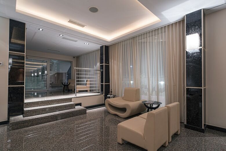 Iu Hotel Luena