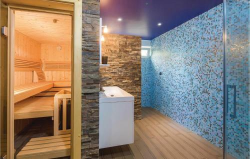 Five-bedroom Holiday Home In Kucine