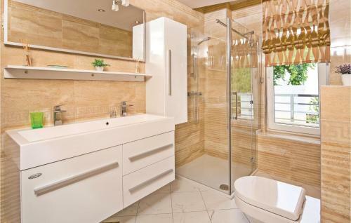 Five-bedroom Holiday Home In Kucine