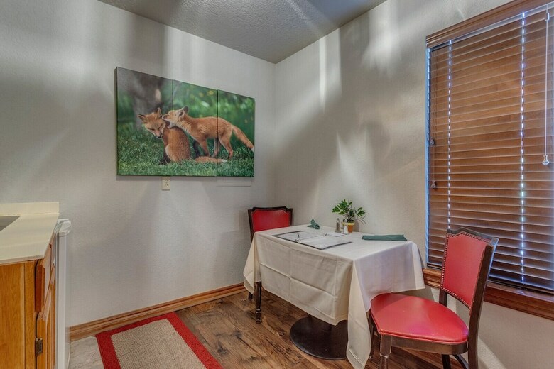 The Whispering Pines Inn Bed & Breakfast