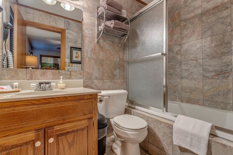 The Whispering Pines Inn Bed & Breakfast