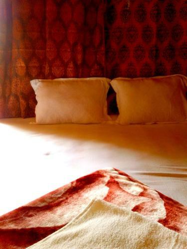 Hotel Roshnai Village Resort