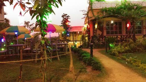 Hotel Roshnai Village Resort