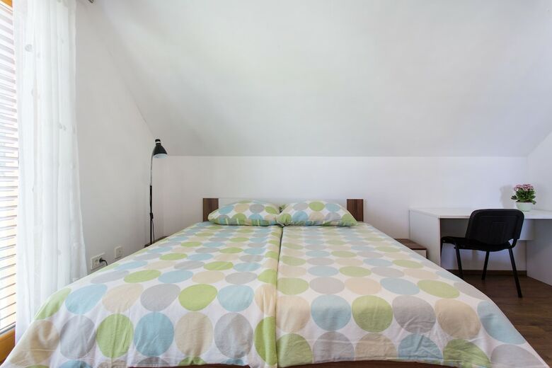 Hotel Domovoj Apartments And Rooms