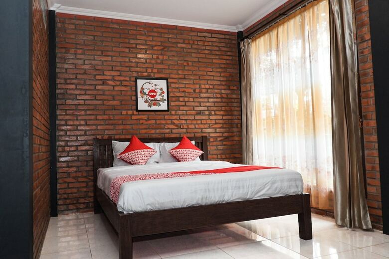 Hostal Oyo 550 Kebon Krapyak Cottage