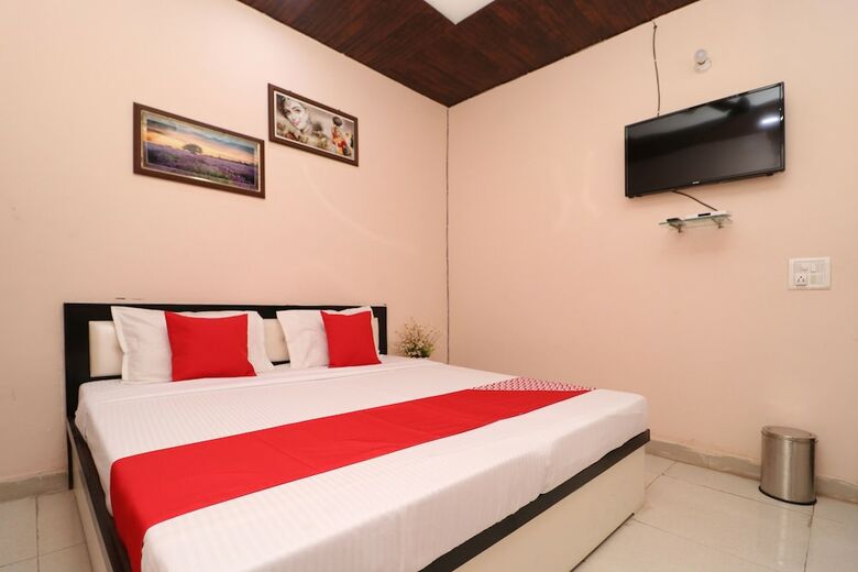 Hotel Oyo 28338 New Life