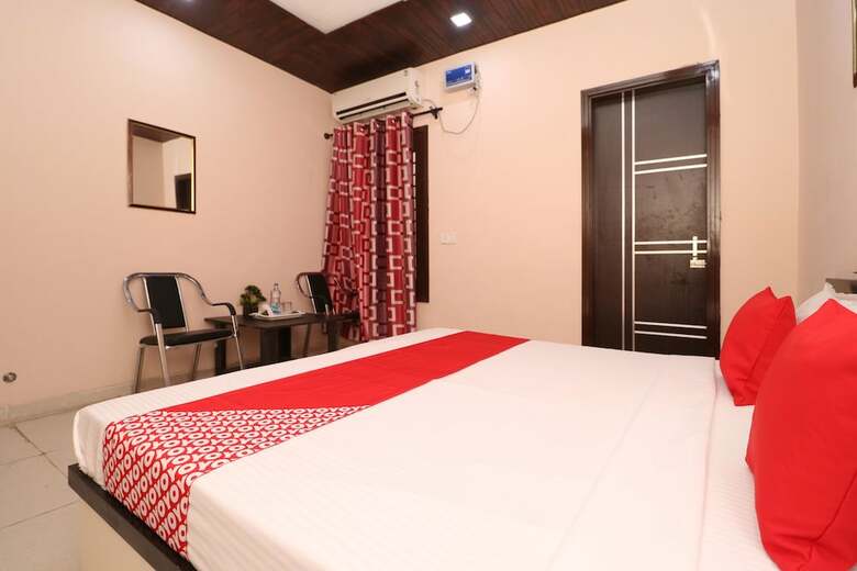 Hotel Oyo 28338 New Life