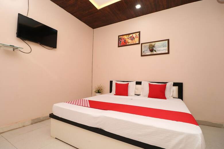 Hotel Oyo 28338 New Life