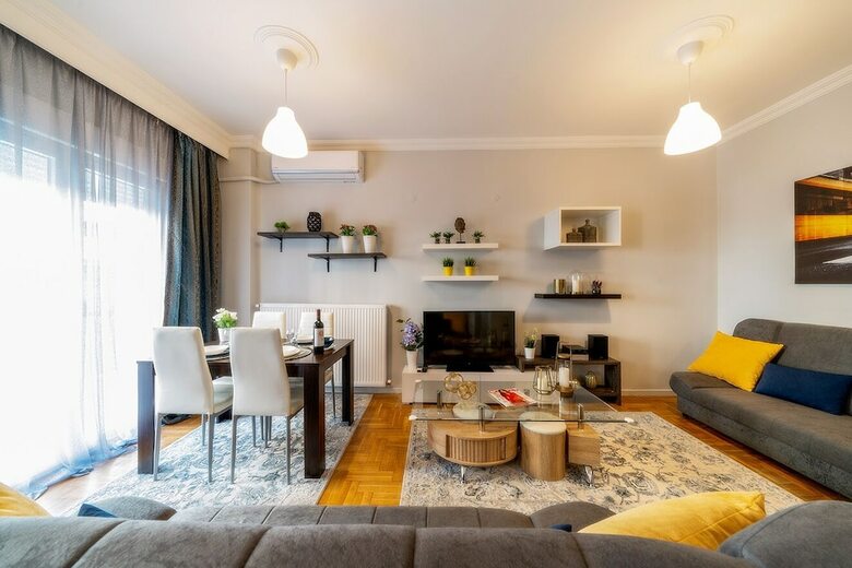 Apartamentos Corona Deluxe Apt (Must)