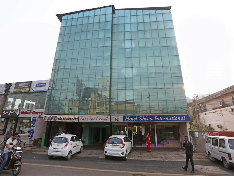 Oyo 24860 Hotel Shiva International