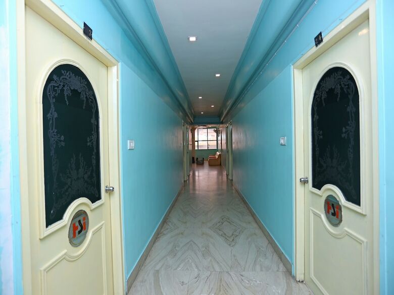 Oyo 24860 Hotel Shiva International