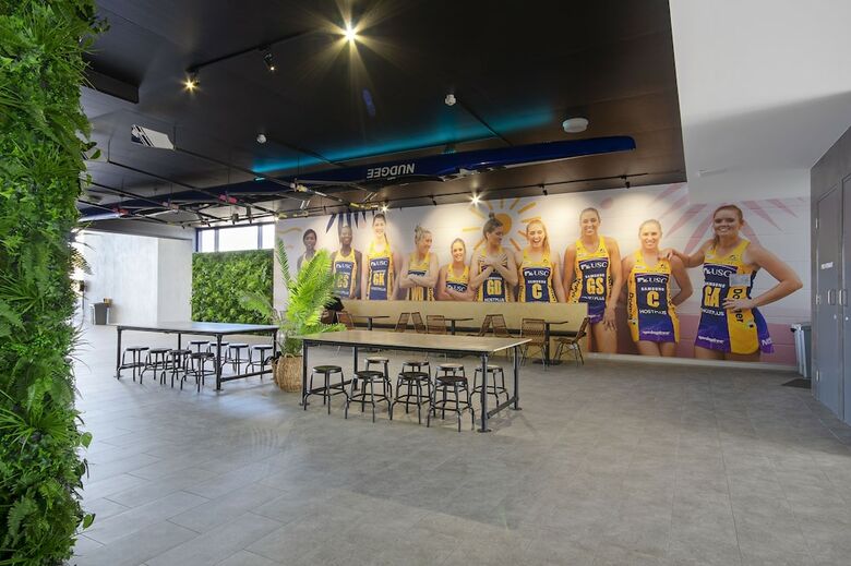 Hotel Lake Kawana Accommodation