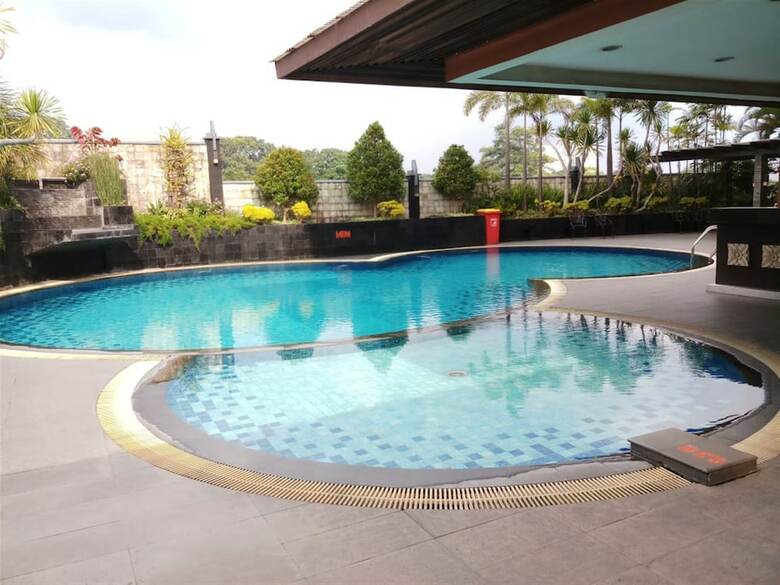 Elegant 2br Apartment At Grand Setiabudi