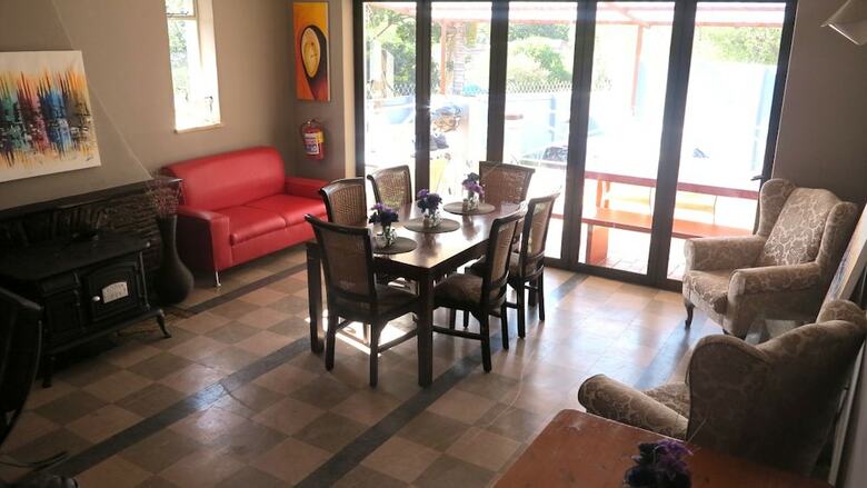 Hostal Umgwezi Lodge And Backpackers