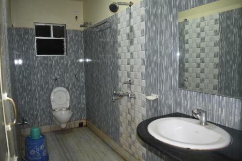 Hotel Mamoni Group