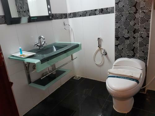 Hotel Ponmari Residencyy