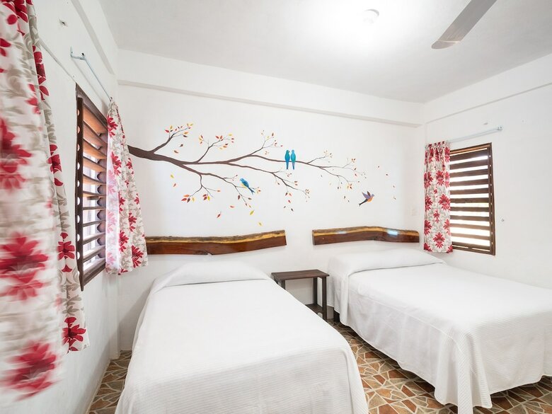 Hotel Oyo Marina Izavela