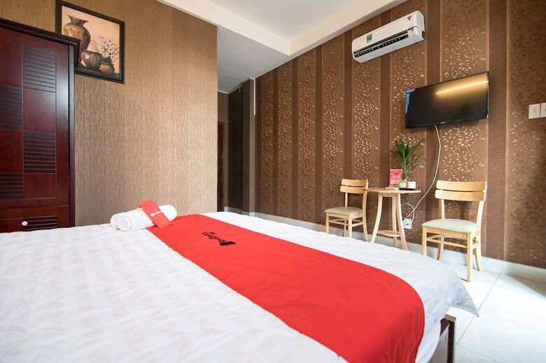 Hotel Reddoorz Plus Near Aeon Mall Tan Phu 2