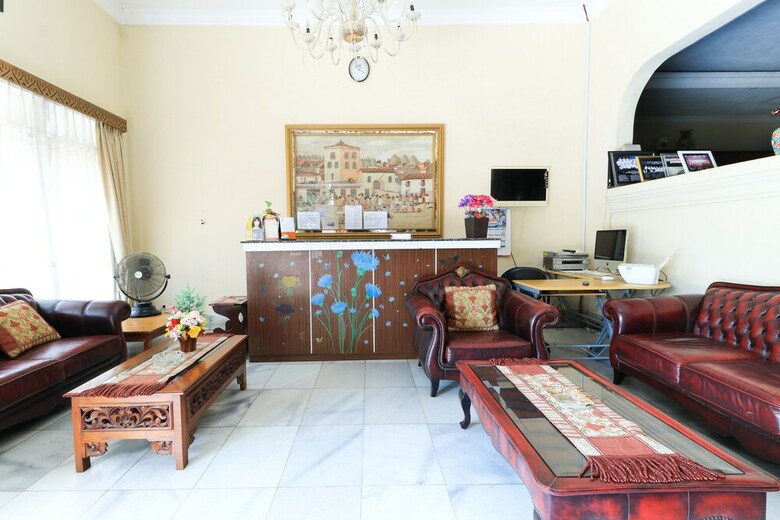 Andrin Daspatt Hotel